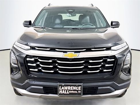 Used 2025 Chevrolet Equinox LT w/ Convenience Package II image 2