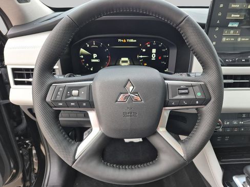 New 2025 Mitsubishi Outlander SEL image 14