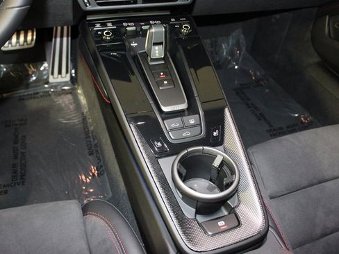 Used 2025 Porsche 911 Carrera 4 GTS image 30