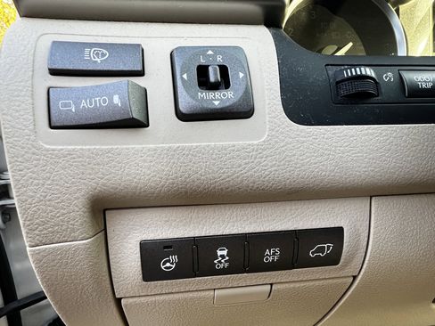 Used 2014 Lexus LX 570 4WD image 15