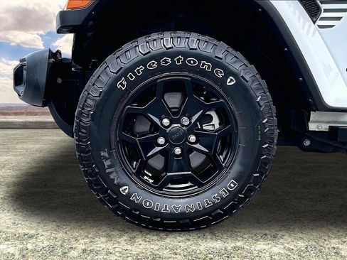 Used 2021 Jeep Gladiator Sport AWD/4WD image 35