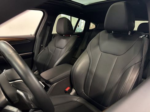 Used 2023 BMW X4 xDrive30i w/ Premium Package image 7
