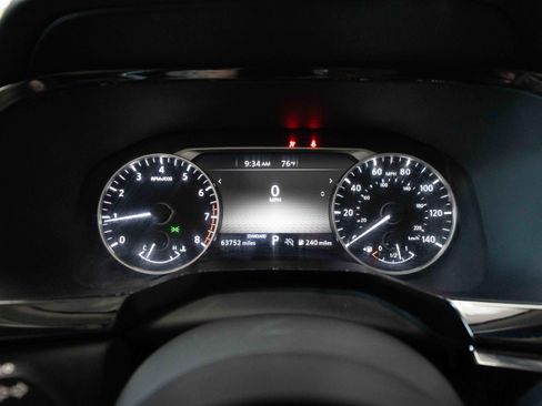 Used 2022 Nissan Pathfinder SV FWD image 16