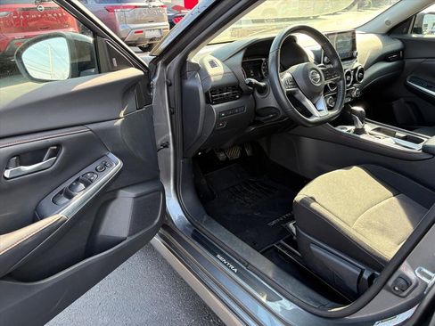 Used 2022 Nissan Sentra SR w/ Lighting Package image 15