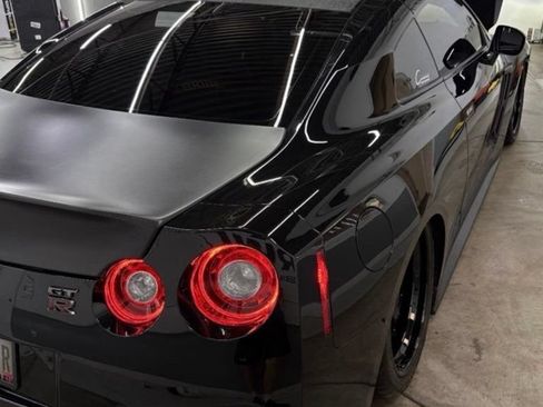 Used 2016 Nissan GT-R Premium AWD/4WD image 19