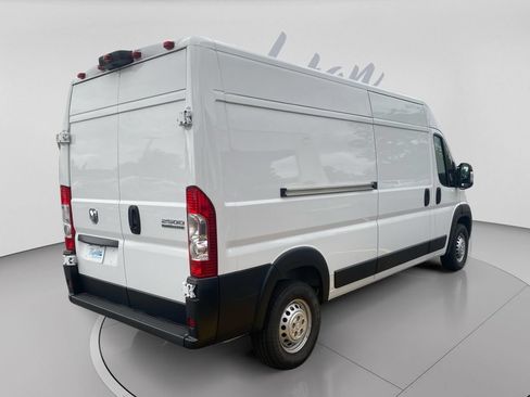 Used 2026 RAM ProMaster 2500 w/ Convenience Group FWD image 7
