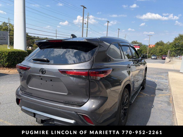 Used 2025 Toyota Highlander Limited AWD/4WD image 7