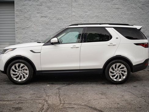 Used 2023 Land Rover Discovery S image 9