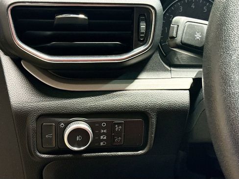 Used 2024 Ford Explorer XLT w/ Equipment Group 202A image 10