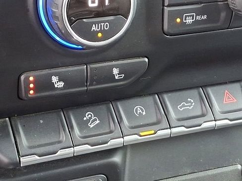 Used 2021 Chevrolet Silverado 1500 LT Trail Boss w/ Convenience Package II image 29