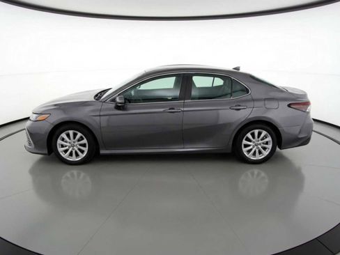 Used 2023 Toyota Camry LE image 7