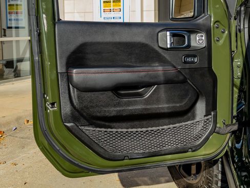 Used 2022 Jeep Gladiator Rubicon w/ LED Lighting Group image 33