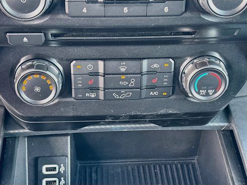 Used 2018 Ford F150 XLT w/ Equipment Group 302A Luxury RWD image 16