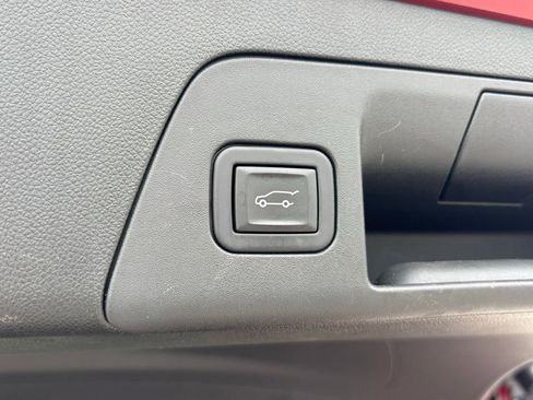 Used 2023 Buick Envision Avenir AWD/4WD image 18