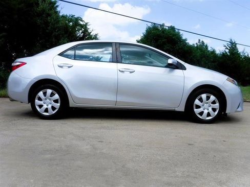 Used 2014 Toyota Corolla LE image 5