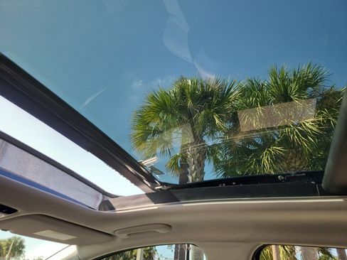 Used 2024 Kia Sportage SX Prestige image 16