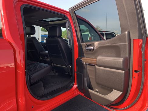 Used 2021 Chevrolet Silverado 1500 LT Trail Boss w/ Convenience Package II image 25