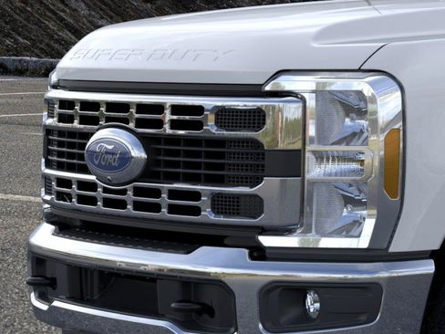 New 2026 Ford F350 XLT w/ 360-Degree Camera Package image 17