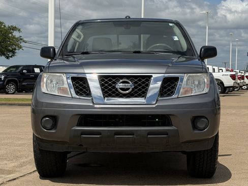 Used 2017 Nissan Frontier SV RWD image 9