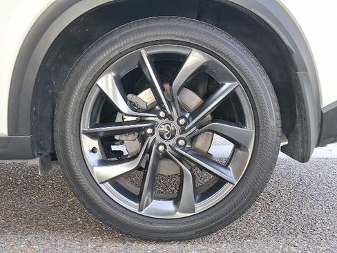 Used 2019 INFINITI QX50 Essential w/ Sensory Package image 17