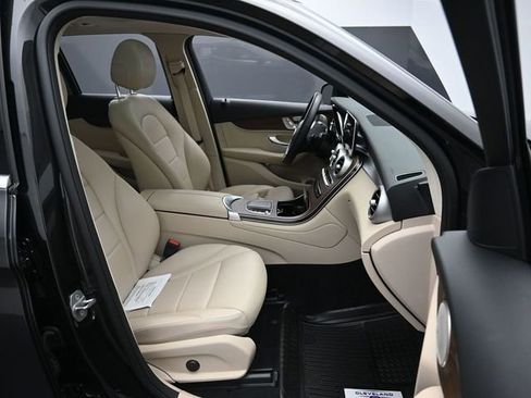 Used 2021 Mercedes-Benz GLC 300 4MATIC image 27