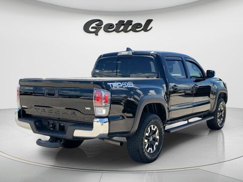 Certified 2023 Toyota Tacoma TRD Off-Road AWD/4WD image 5