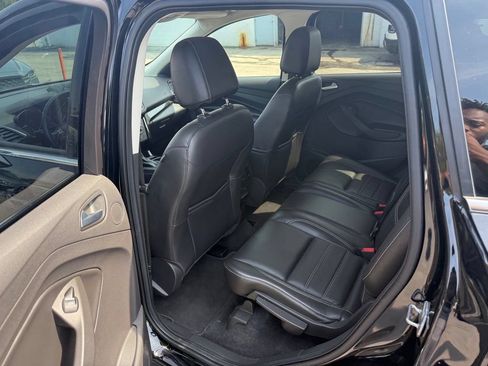Used 2017 Ford Escape Titanium w/ Canadian Touring Package AWD/4WD image 6