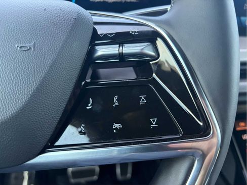 Used 2026 Cadillac Vistiq Sport w/ LPO, Floor Liner Package AWD/4WD image 15