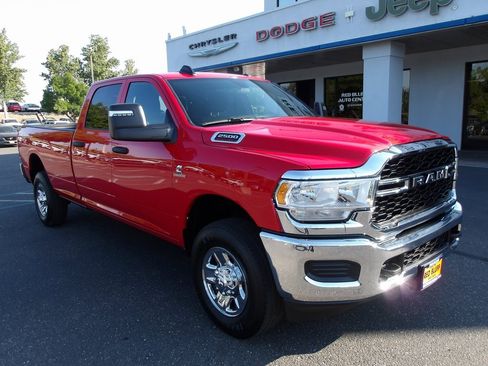 New 2024 RAM 2500 Tradesman w/ Chrome Appearance Group image 2