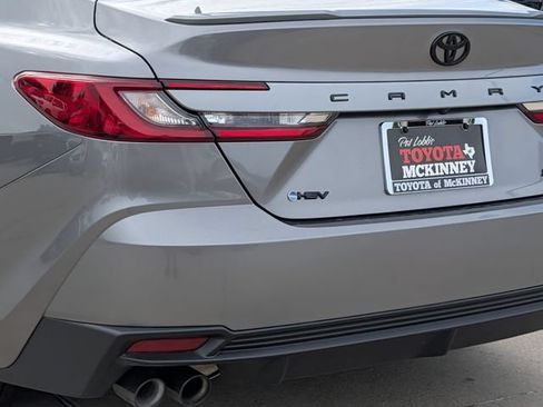 Used 2026 Toyota Camry SE w/ Convenience Package FWD image 8