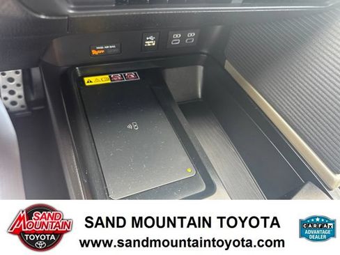 Used 2025 Toyota Camry SE FWD image 21