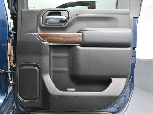 Used 2022 Chevrolet Silverado 2500 High Country w/ Z71 Off-Road Package image 48