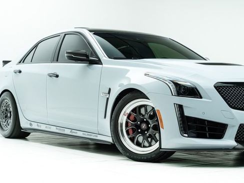 Used 2018 Cadillac CTS V w/ Carbon Fiber Package image 3