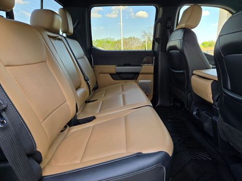 Used 2023 Ford F250 Lariat w/ Chrome Package image 25