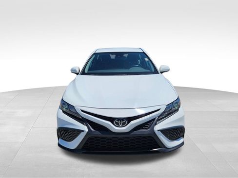 Used 2024 Toyota Camry SE FWD image 2