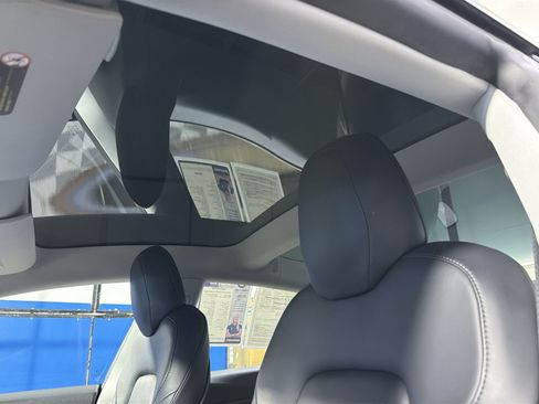 Used 2020 Tesla Model 3 Long Range AWD/4WD image 31