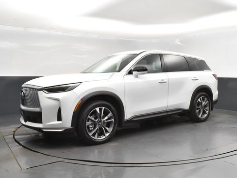 Used 2026 INFINITI QX60 Pure w/ Cargo Package image 3