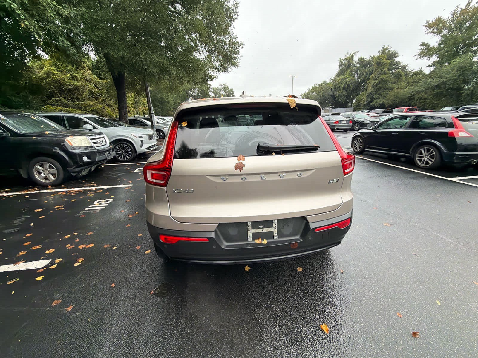 Used 2024 Volvo XC40 B5 Plus w/ Climate Package AWD/4WD image 13