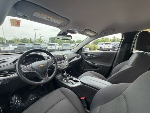 Used 2016 Chevrolet Malibu LT FWD image 9