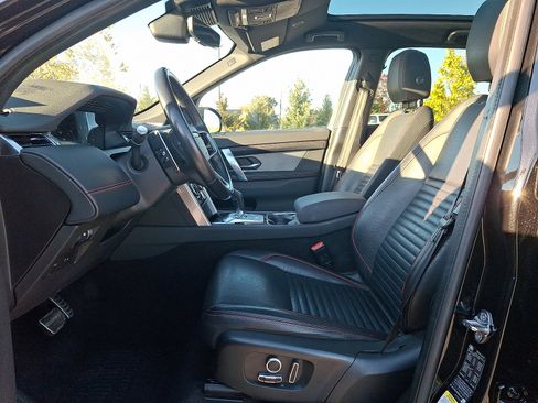 Used 2022 Land Rover Discovery Sport SE R-Dynamic image 13