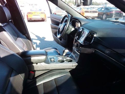 Used 2021 Jeep Grand Cherokee Limited image 17