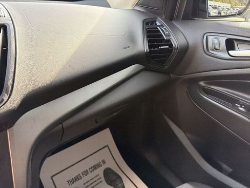 Used 2018 Ford Escape SE FWD image 23