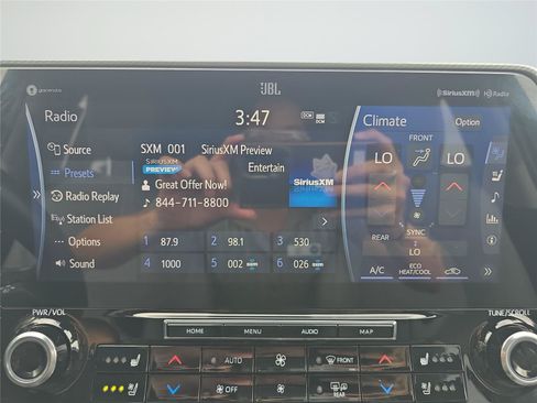 Used 2021 Toyota Highlander Platinum AWD/4WD image 17