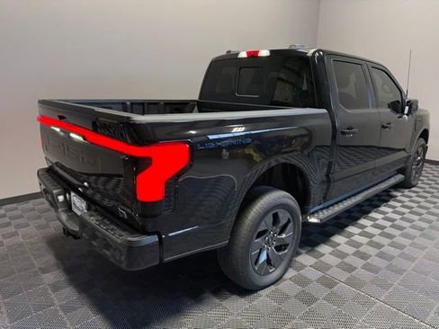 Used 2023 Ford F150 Lightning Lariat image 8