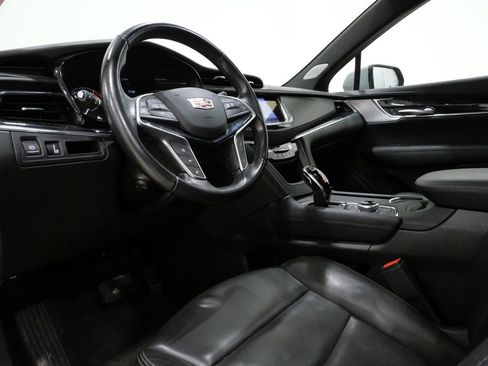 Used 2024 Cadillac XT5 Premium Luxury image 13