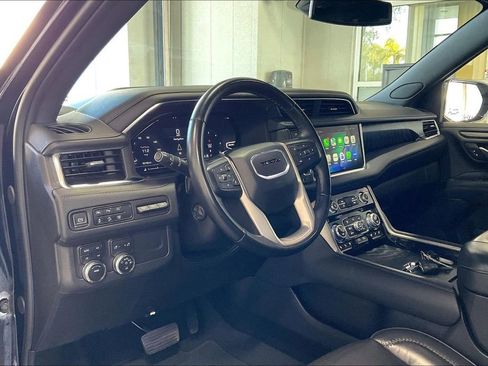 Used 2024 GMC Yukon XL Denali image 4