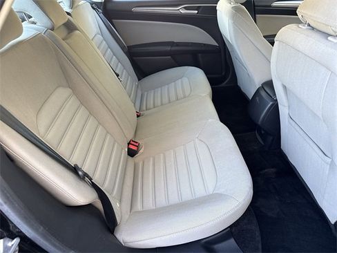 Used 2018 Ford Fusion S image 31