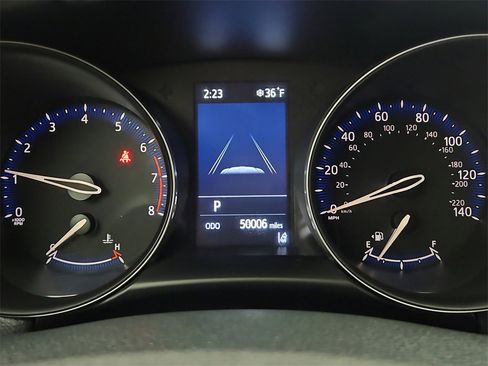 Used 2022 Toyota C-HR Limited image 12