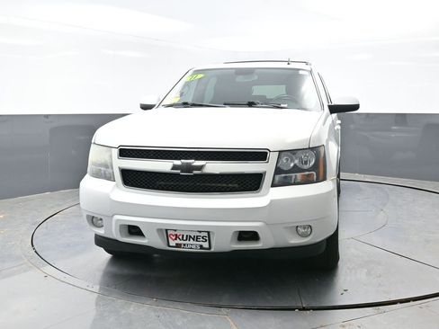 Used 2011 Chevrolet Tahoe LT AWD/4WD image 6