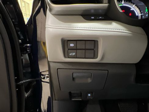 New 2026 Toyota Highlander XLE image 24